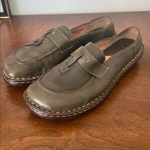Born Women’s Leather Clogs Size 11 US